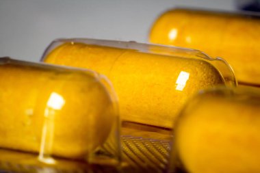 sarı haplar makroda