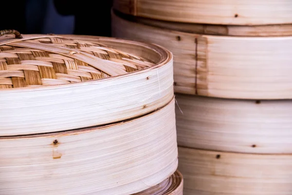 Hasır ortaçağ ahşap sofra takımı istiflenmiş