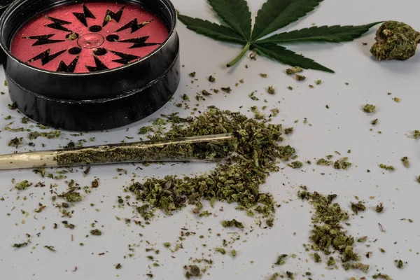 Articulación Marihuana Medicinal Brotes Malezas Molinillo Hoja Cannabis Close Fondo —  Fotos de Stock