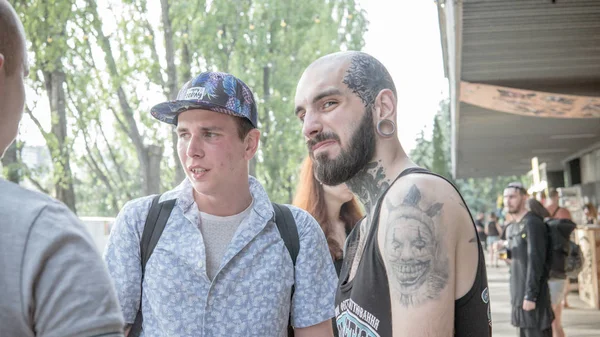 05.16.2019 - Kiyv, Ukrayna: Dövme festivali. Ta ile Millennials — Stok fotoğraf