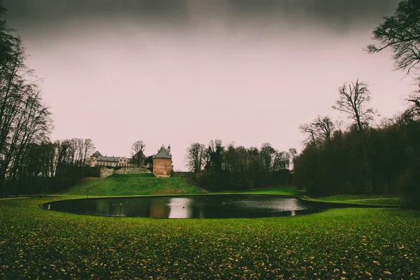 Gaasbeek Kalesi, bugün Ulusal Müzesi, Lennik yılında il Flaman Brabant, Belçika Belediyesi yer almaktadır.