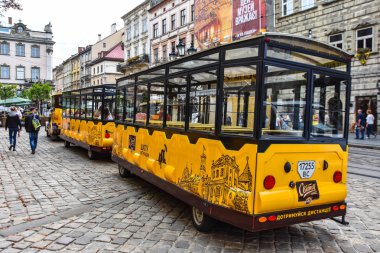 Lviv / Ukrayna - 08 08 2019 : Lviv'de eski tren, gezi turu