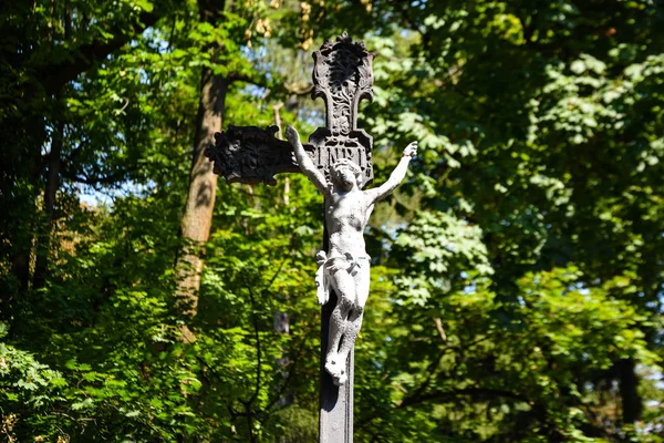 Kříž Náhrobek Starém Hřbitově — Stock fotografie
