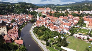 Çek Krumlov kuş bakışı.