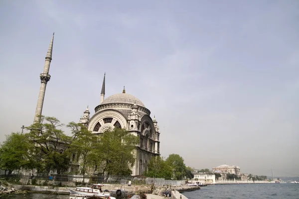 Dolmabahçe Camii, istanbul Türkiye
