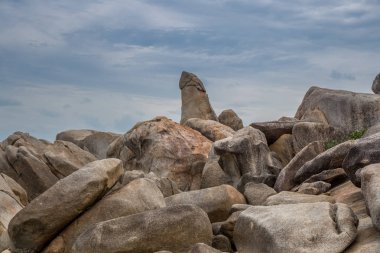 Hin Ta ve Hin Yai kayalar ve masmavi deniz. Bir ünlü yer büyükanne ve büyükbaba Koh Samui Adası, Tayland
