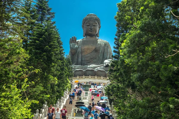 Wielkiego Buddy na wyspie Lantau w Hongkongu, Chinach. Stycznia 2018 r. — Zdjęcie stockowe