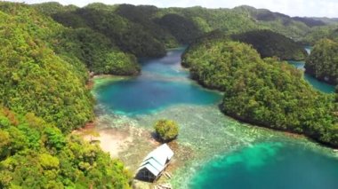 Sugba lagün hava görünümünü. Güzel manzara ile mavi deniz lagün, Milli Parkı, Siargao Adası, Filipinler.