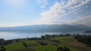 Zug Gölü 'nün insansız hava aracı gösterisi ve Cham ön planda.