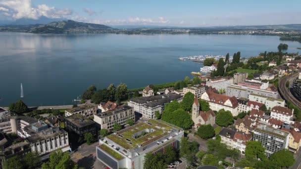 Город Цуг Озером Швейцарии — стоковое видео