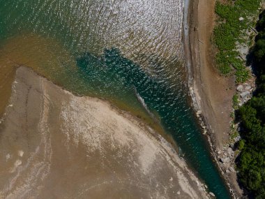 İnsansız hava aracı İsviçre 'de bir nehir deltasının tam üstünde vuruldu.