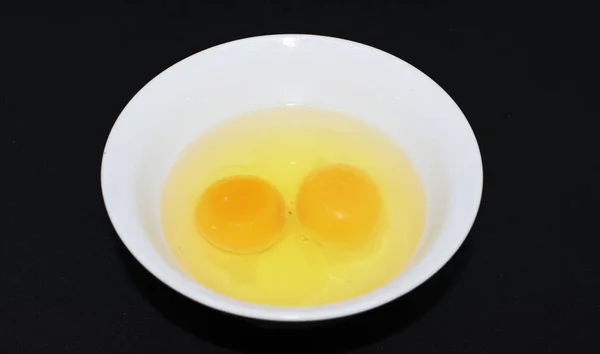 Huevos Tazón Blanco Sobre Fondo — Foto de Stock