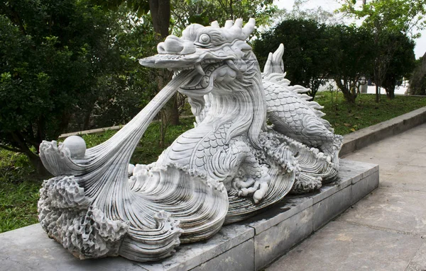 Scénérie Nang Statue Dragon Linh Ung Temple — Photo