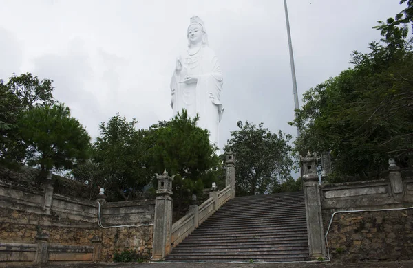 Scénérie Nang Statue Padmapani — Photo