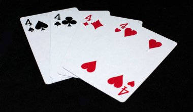 iskambil siyah arka planda - oyun aracı