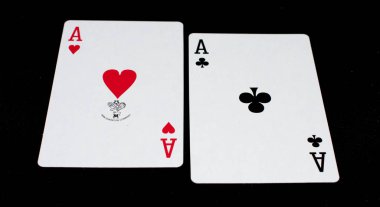 iskambil siyah arka planda - oyun aracı