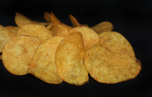 Gele Aardappelen Chips Achtergrond Populaire Snack — Stockfoto