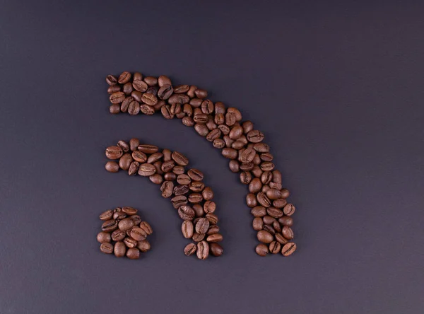 Знак Выложил Кофейные Чашки Темном Фоне — стоковое фото