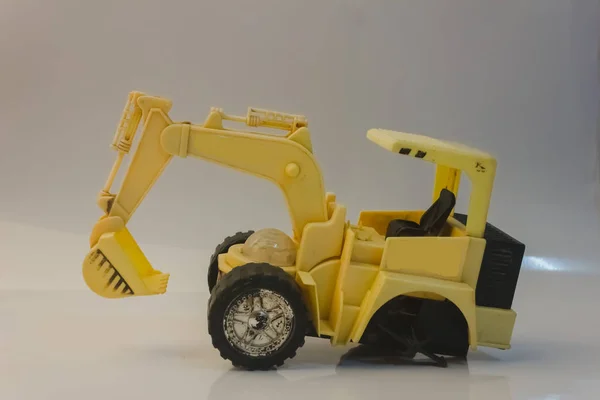 Trator Caminhão Brinquedo Criança Carro Quebrado Roda Veículo Isolado Fundo — Fotografia de Stock