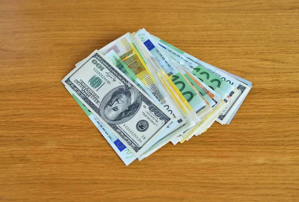 Dollari Americani Banconote Euro Tavolo Legno — Foto Stock