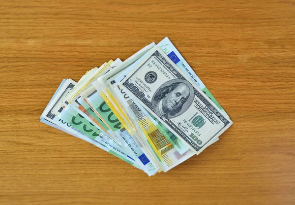 Dollari Americani Banconote Euro Sul Tavolo — Foto Stock