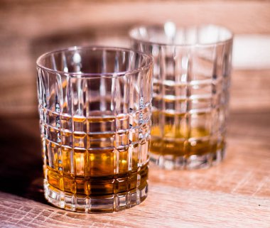 Bir bardak viski