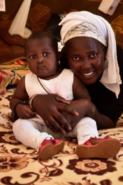 Saint-Louis-du-Sngal Caddesi üzerinde tipik sahne