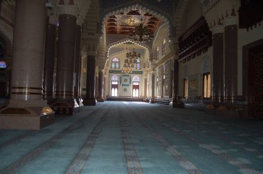İç Al-sarı Camii