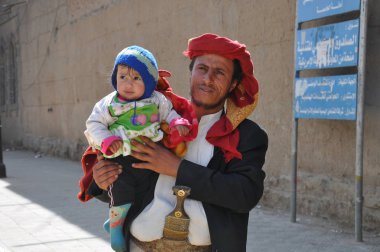 Tipik sokak yılında eski şehrin Sanaa