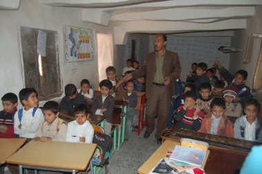 çocukların Jiblah, Yemen okulda grup