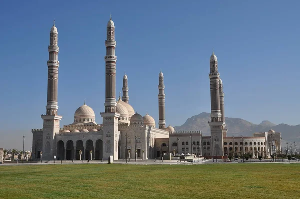 Вид Мечеть Аль Салех Высоким Углом — стоковое фото