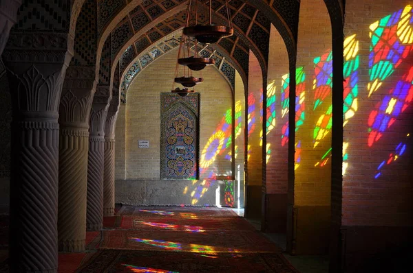 Внутри Мечети Насир Молк Ширазе Иран — стоковое фото