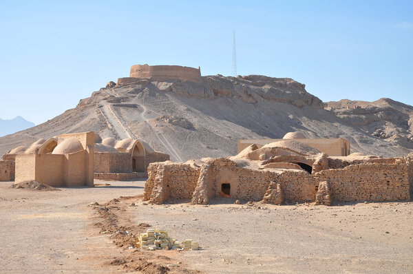 Руины Зороастрийского храма огня в Язде

