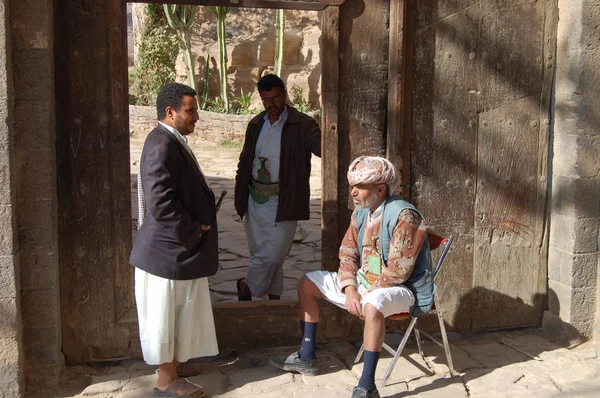 Portret Van Lokale Bevolking Met Typische Yemenite Jurk — Stockfoto