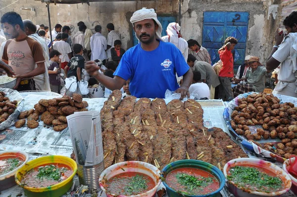 Gente Local Caminando Mercado Semanal Bayt Faqih Yemen — Foto de Stock