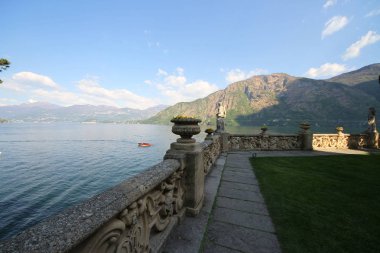 Villa del Balbianello'da Teras manzarası