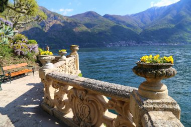 Villa del Balbianello'da Teras manzarası