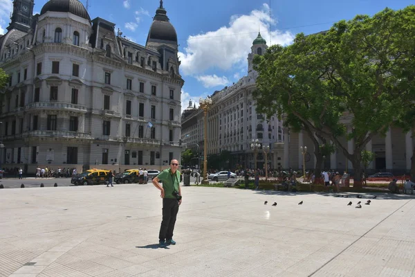 Zicht Verkeer Mensen Straat Van Buenos Aires — Stockfoto