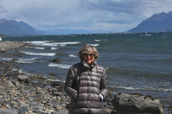 Turista Lago Fagnano También Llamado Kami Tierra Del Fuego Argentina —  Fotos de Stock