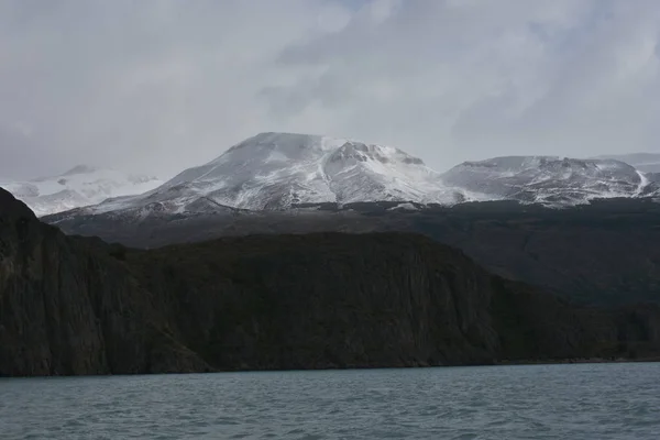 Blick Auf Patagonische Landschaft Der Nähe Des Argentinischen Sees — Stockfoto