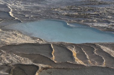 Pamukkale, Türkiye - 30 Nisan 2019: Mavi su havuzu 