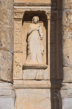 Antik kalıntıları şehir Efes Celsus kitaplığı bina antika.