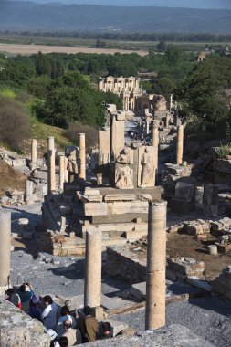 Antik kalıntıları şehir Efes Celsus kitaplığı bina antika.