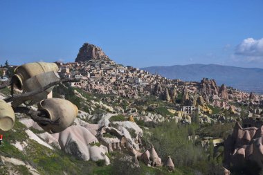 Göreme, Türkiye - 03 Mayıs 2019: Gün doğumunda Kapadokya manzarası