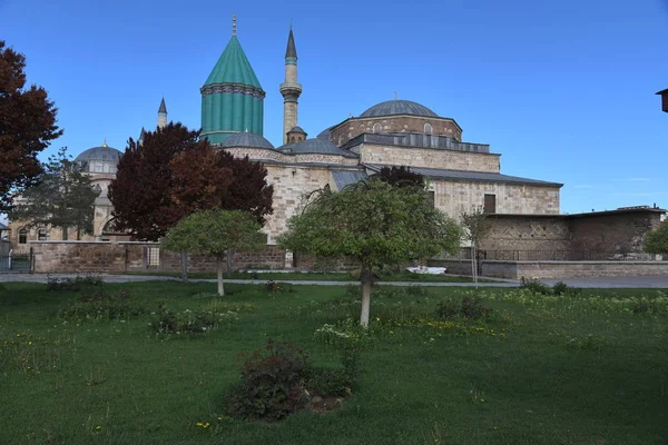 Konya Turquía Mayo 2019 Vista Plaza Central Con Museo Mevlana — Foto de Stock