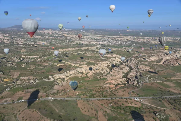 Vista Panorámica Del Inusual Paisaje Rocoso Capadocia Turquía Coloridos Globos — Foto de Stock