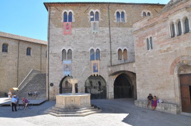 Bevagna'nın merkez meydanı, Perugia Eyaleti, Umbria Bölgesi, İtalya