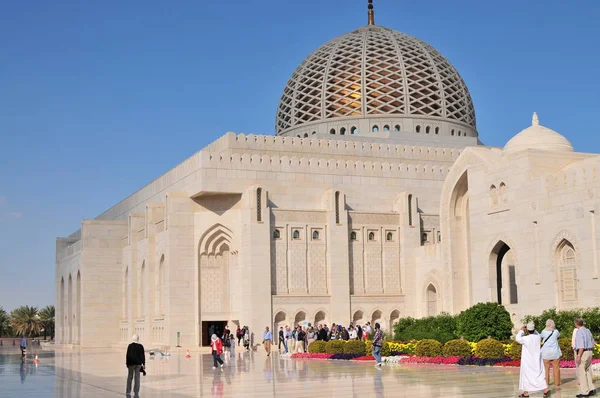 Вид Великую Мечеть Султана Кабуса — стоковое фото