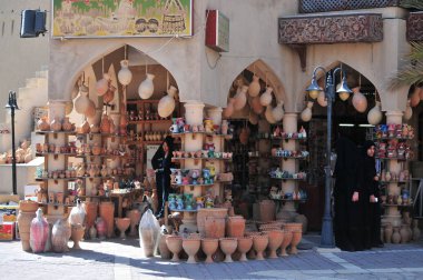 Pişmiş toprak kaplar Satılık Nizwa, Umman 
