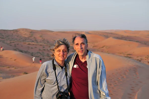 Couple Touristes Dans Désert Oman — Photo